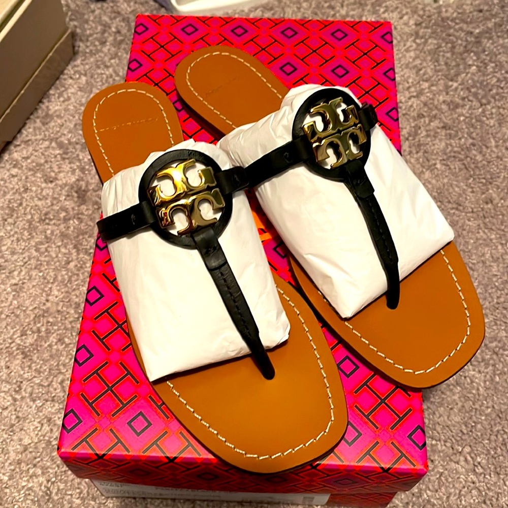 New in box Tory Burch Mini Miller leather thong sandal
